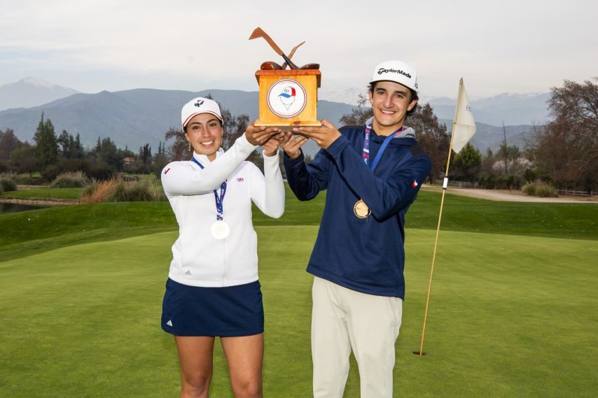 Constanza Maldonado y Vicente Pérez levantan el trofeo del Dobles Mixto Internacional en Las Brisas de Chicureo